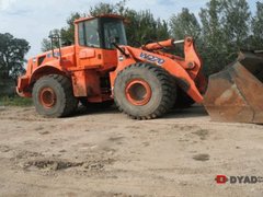 Dyad Compact Grup - Inchirieri autobasculante, excavatoare, buldozere